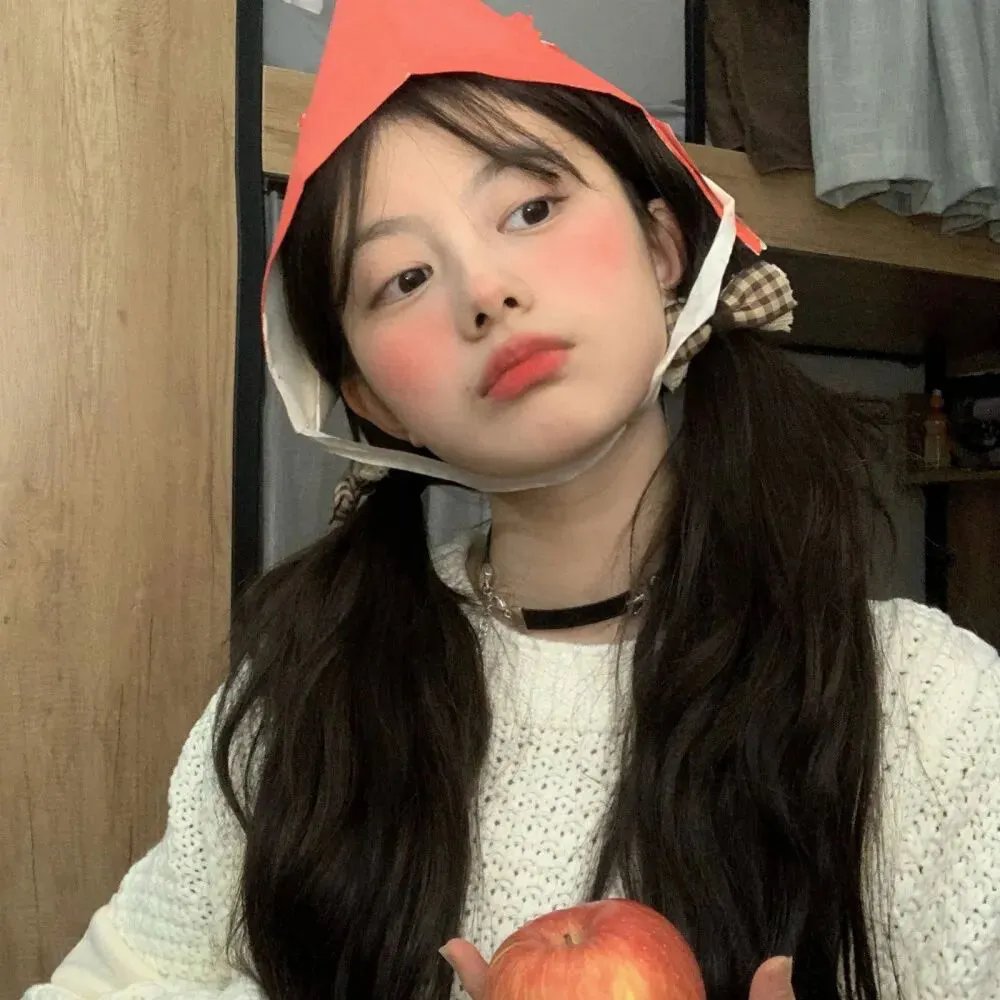 怪物少女妮莫娜 海报